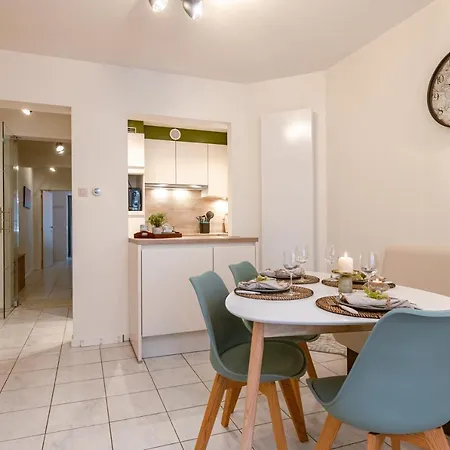 Cosy And Modern Flat In The Centre, Near The Sea *