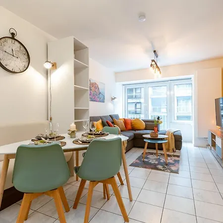Cosy And Modern Flat In The Centre, Near The Sea